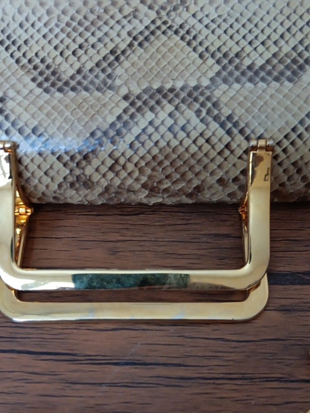 Supreme Handbag from 1970. Snakeskin Clutch With Optional Chain - Picture 5 of 11